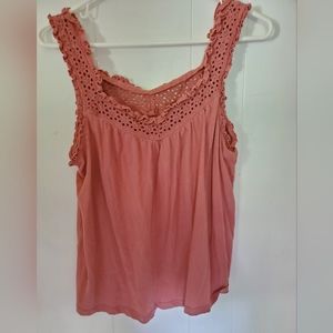 Loft Outlet tank with eyelet detail